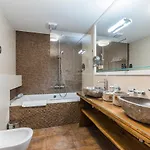 Wellness & Augustiniansky Dum 4*